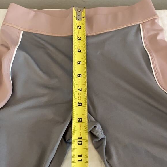 NWT Minkpink pale pink and gray crop leggings XS - Picture 10 of 12